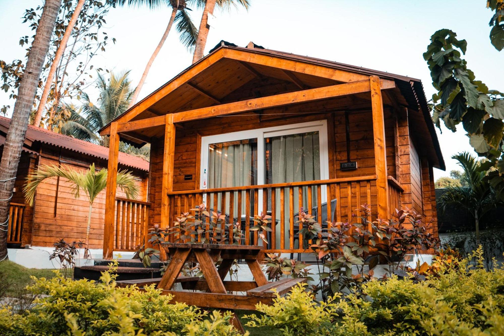 Tranquill Riverside Luxury Cottages With Bathtub, Candolim Exterior photo
