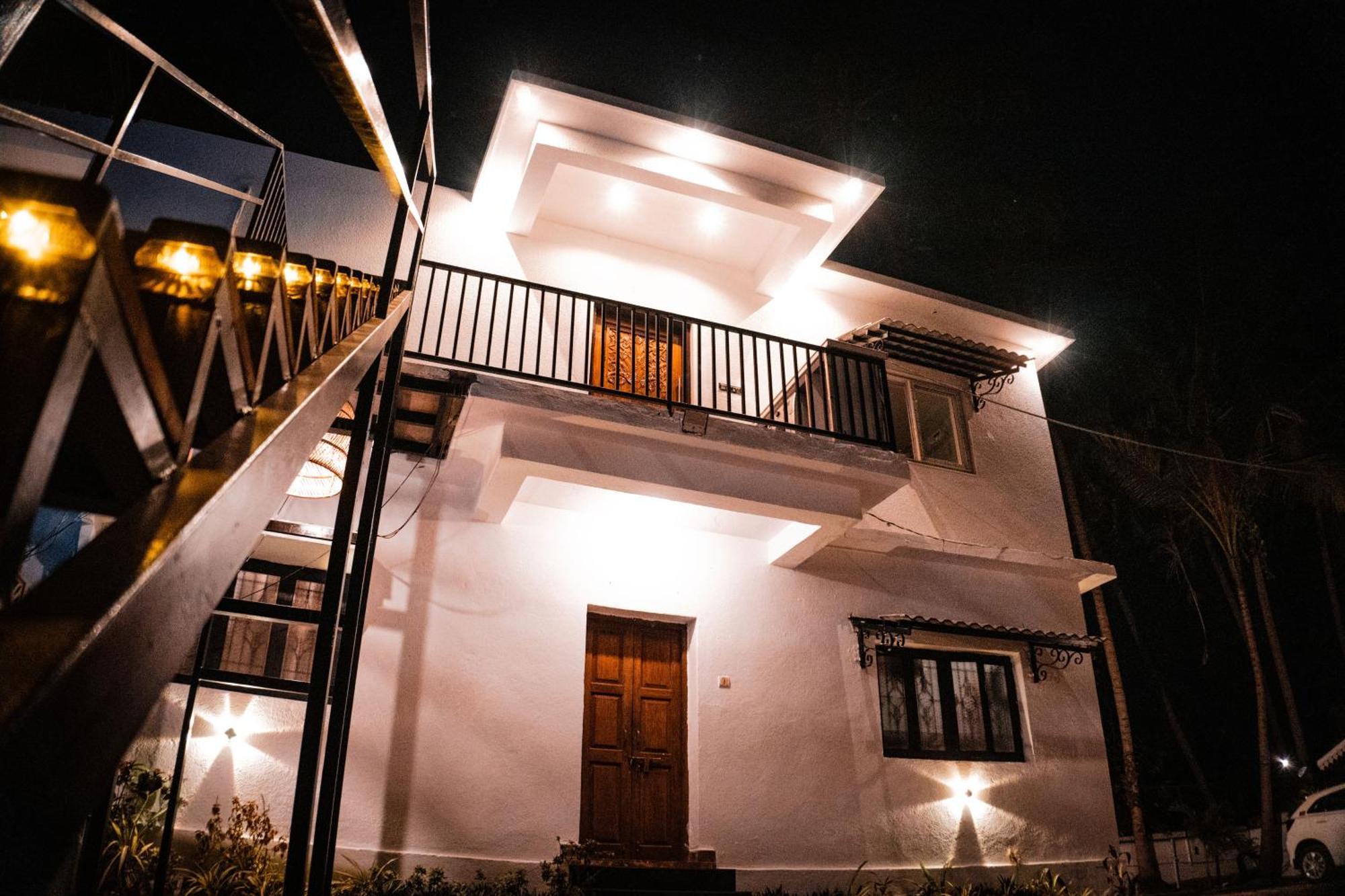 Tranquill Riverside Luxury Cottages With Bathtub, Candolim Exterior photo