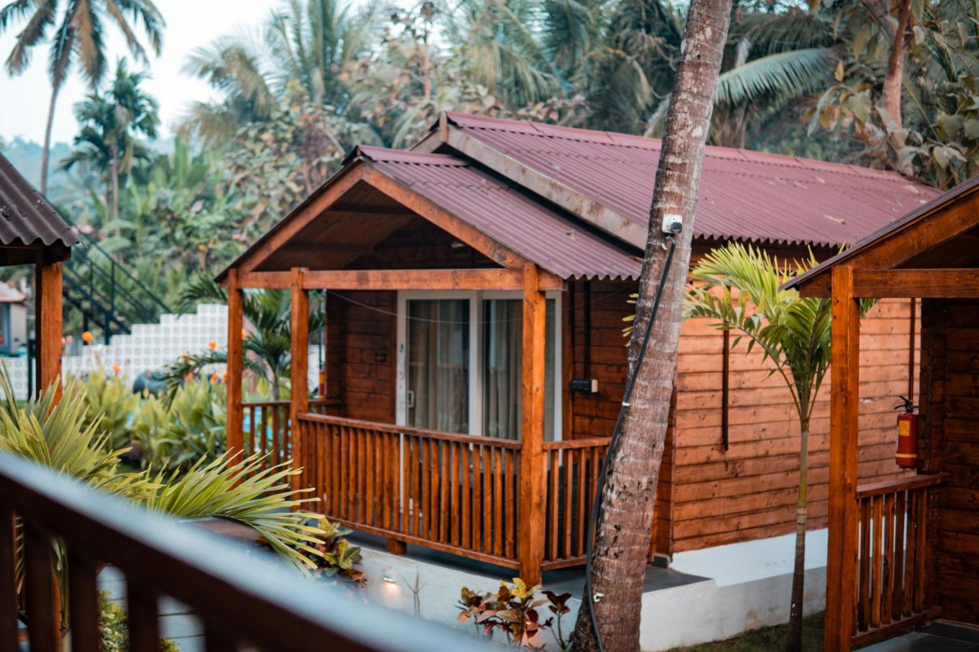 Tranquill Riverside Luxury Cottages With Bathtub, Candolim Exterior photo