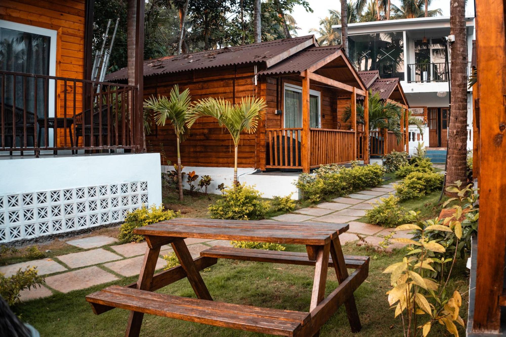 Tranquill Riverside Luxury Cottages With Bathtub, Candolim Exterior photo