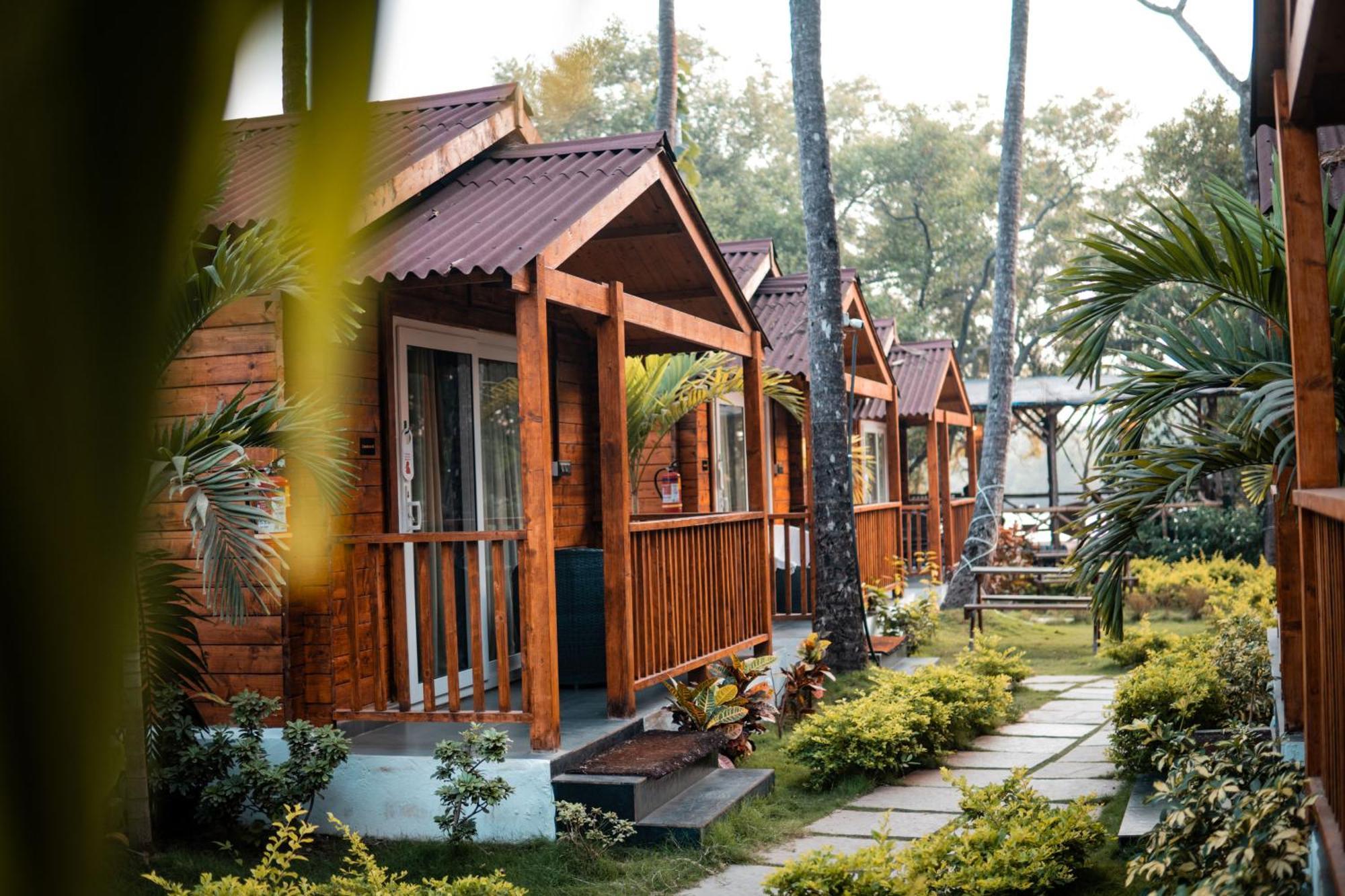 Tranquill Riverside Luxury Cottages With Bathtub, Candolim Exterior photo